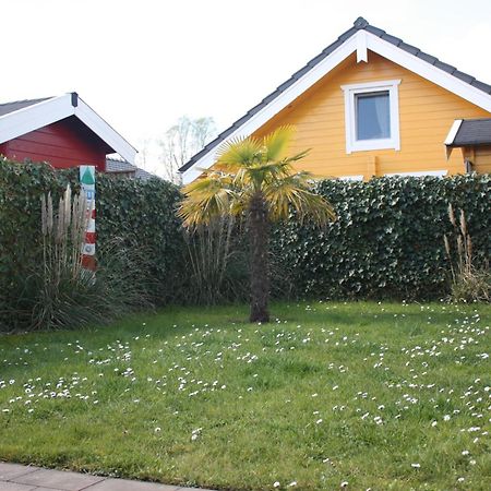 Villa Emilia - Gemuetliches Kinderfreundliches Blockhaus Mit Umzaeuntem Garten Sint-Annaland Extérieur photo
