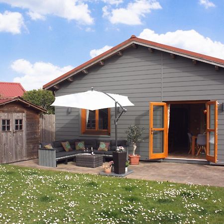 Villa Emilia - Gemuetliches Kinderfreundliches Blockhaus Mit Umzaeuntem Garten Sint-Annaland Extérieur photo