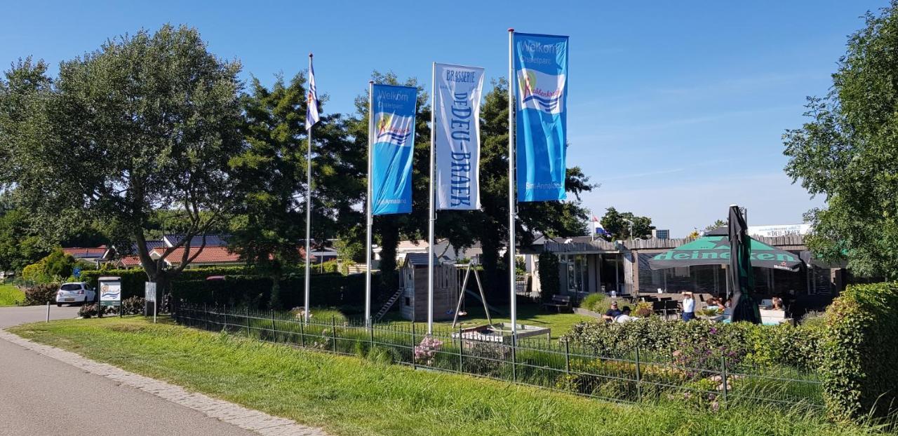Villa Emilia - Gemuetliches Kinderfreundliches Blockhaus Mit Umzaeuntem Garten Sint-Annaland Extérieur photo
